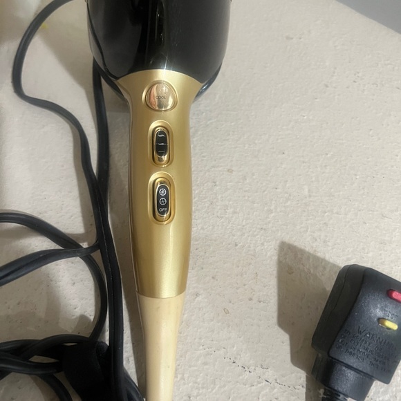 T3 Featherweight‎ 2 Hair Dryer - Model # 73828 - Black/Gold - Picture 6 of 15
